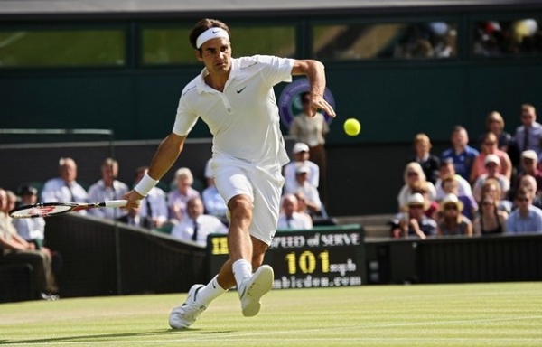 Roger Federer lovi 7. zvezdico v All England Clubu. Sedemkrat je do sedaj slavil le Pete Sampras