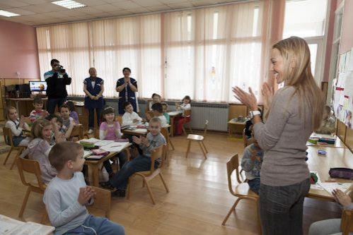 Jelena Ristič s tistimi, ki jim je namenjena pomoč