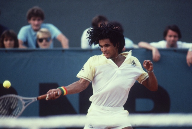 Yannick Noah, Francoz, ki mu je leta 1983 uspelo osvojiti grand slam turnir (Roland Garros)