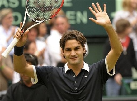 Roger Federer ima pogodbo, da bo do konca kariere igral na turnirju v Halleju, če bo v času turnirja tekmoval!