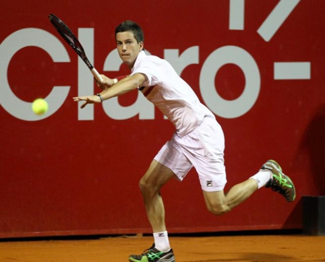 Aljaž Bedene je zadel 10 asov, v drugem nizu oddal tri, v tretjem pa le dve točki na svoj začetni udarec