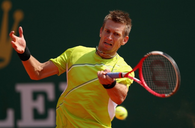 Jarkko  Nieminen  je v osmini finala Monte Carlo Rolex Mastersa izločil petopostavljenega Juana Martina del Potra