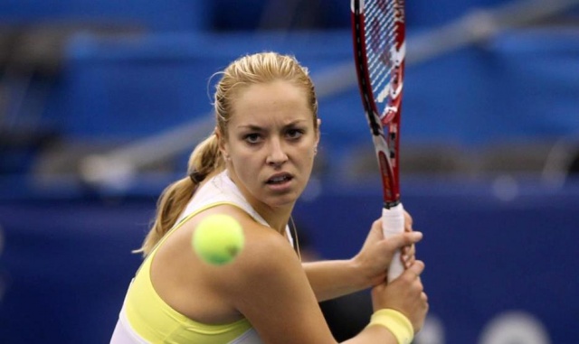 Sabine Lisicki se bo v četrtfinalu pomerila s Kristino Mladenović