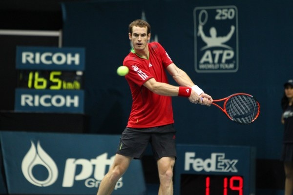 Andy Murray na ATP lestvici diha za vrat Rogerju Federerju