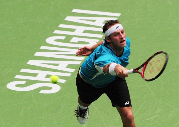David Nalbandian je leta 2005 v finalu Šanghaja (zaključni masters) premagal Rogerja Federerja. Danes je bil v 1. krogu boljši od Latvijca Gulbisa