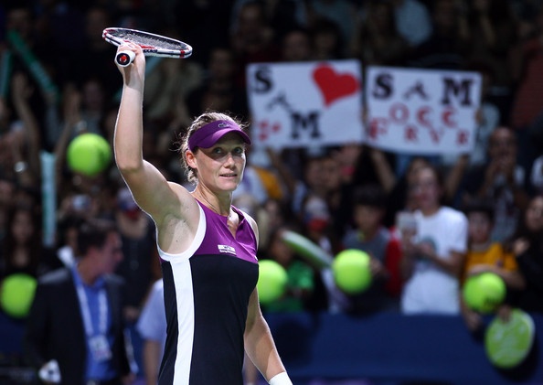 Avstralka Sam Stosur je odpihnila Kitajko Li Na in odšla v polfinale zaključnega turnirja v Carigradu