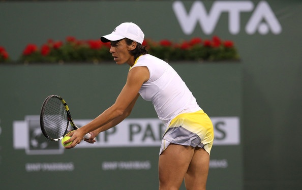 Francesca Schiavone je v uvodnem krogu ugnala rojakinjo Flavio Pennetto, že v drugem pa jo čaka obračun z eno od favoritinj za naslov, Marijo Šarapovo