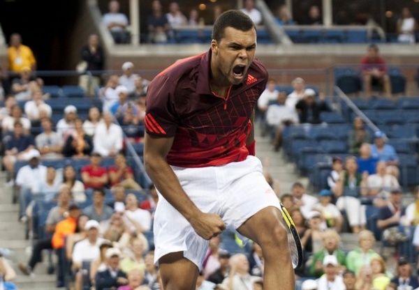 Jo-Wilfried Tsonga je po maratonu izločil enega od domačih favoritov Mardya Fisha