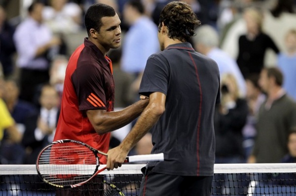 Jo-Wilfried Tsonga proti razpoloženemu Federerju ni imel možnosti