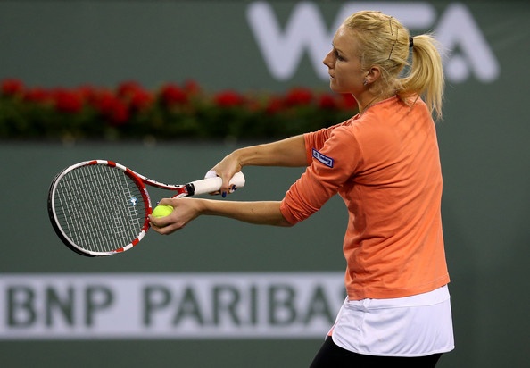 Urszula Radwanska je v večernem obračunu izločila favorizirano domačinko Sloane Stephens