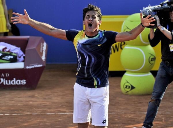 Nicolas Almagro je prvič v karieri premagal Rafaela Nadala. Ja, priredil je prvovrsnto senzacijo na ATP500 turnirju v katalonski prestolnici