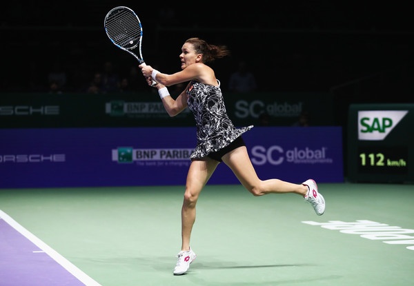 Agnieszka Radwanska bo v dvoboju s Karolino Pliškovo lovila polfinale na zaključnem turnirju osmerice v Singapurju
