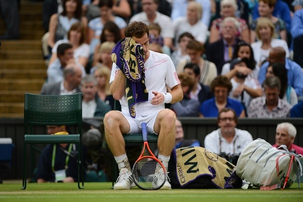 Andy Murray je četrtič ostal praznih rok v finalu grand slama. V nedeljo je prvič igral finale Wimbledona ter je bil s tem prvi Britanec po letu 1938, ki se je v teniškem hramu boril za lovoriko.