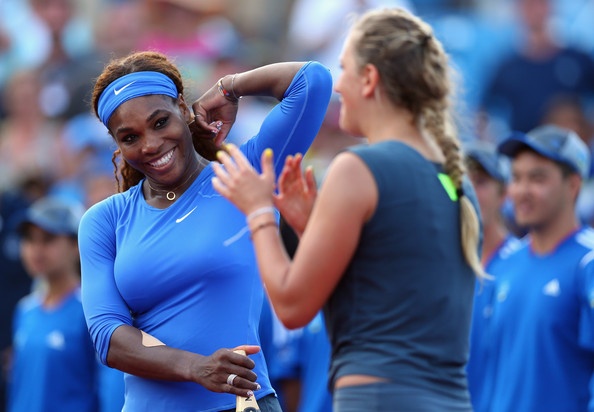 Serena Williams po porazu ni bila razočarana. Kasneje je povedala, da vedno navija za Viko, ko je ni na turnirjih.