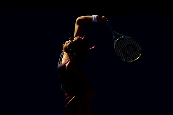 Viktorija Azarenka se bo v velikem finalu premier turnirja v Sydneyu pomerila s Kitajko Li Na