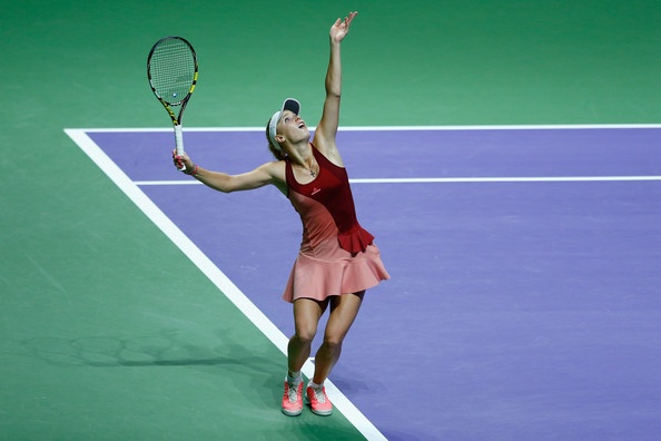 Caroline Wozniacki je v skupini dobila vse tri obračune, v polfinalu pa naletela na 1. igralko sveta in morala položiti orožje po dramatičnem boju in tajbrejku 3. niza
