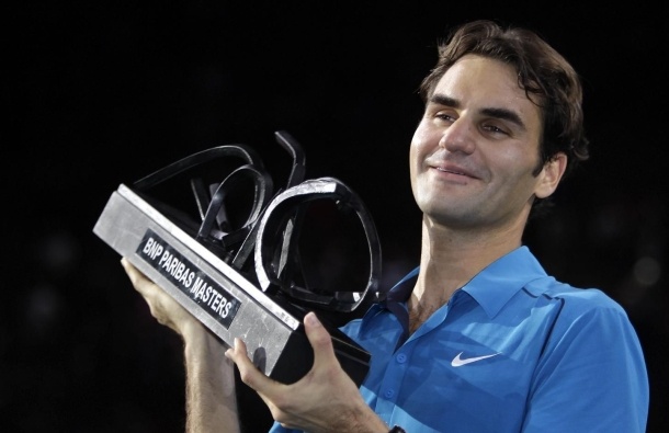 Roger Federer je prvič dvignil pokal, ki pripada zmagovalcu pariškega mastersa