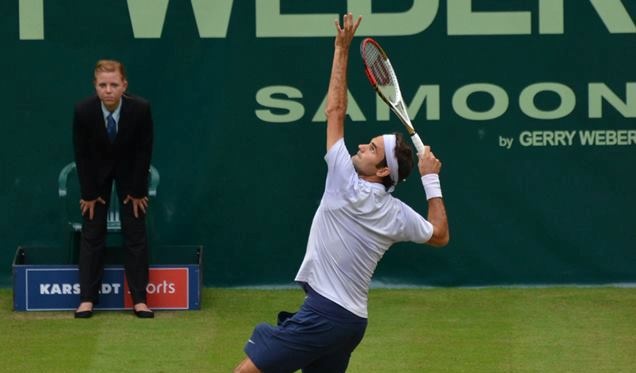 Roger Federer lovi 6. naslov v Halleju