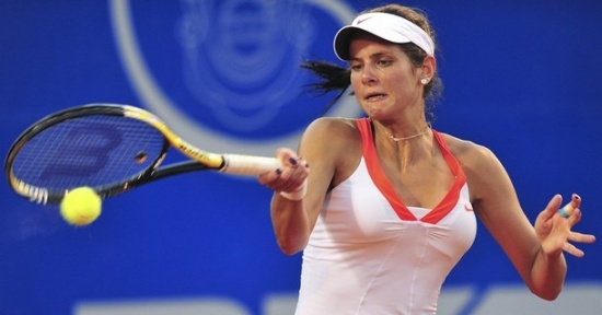 Julia Goerges je kot 1. nosilka Acapulca turnir zapustila po 2. krogu