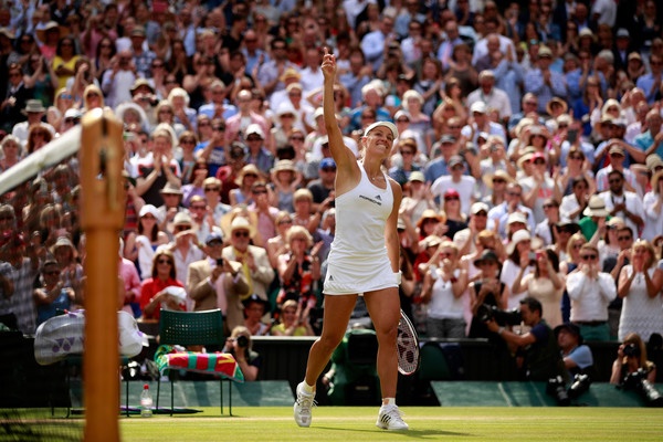 Ali lahko Angelique Kerber letos še drugič užene Sereno Williams v finalu turnirja za Grand Slam? Ženski boj za lovoriko v vseangleškem klubu je na sporedu v soboto ob 15. uri