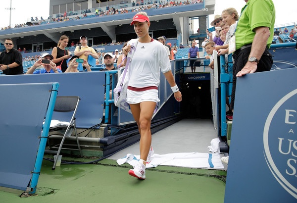 Angelique Kerber bi z zmago v Cincinnatiju postala 1. tenisačica sveta, a j v finalu ni uspelo premagatiČehinje Karoline Pliškove.