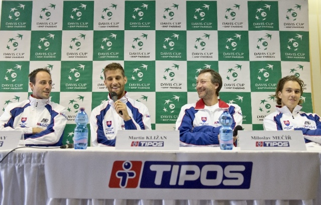 Najboljši slovaški tenisač Martin Kližan si je premislil zadnji trenutek in bo čez vikend pomagal reprezentanci