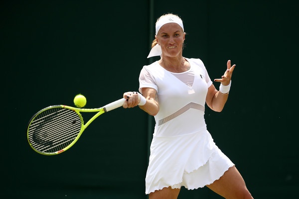 Svtelana Kuznjecova je bila pred desetimi leti četrtfinalistka Wimbledona, po zmagi nad Polono Hercog ji za izenačenje dosežka manjka še ena zmaga.