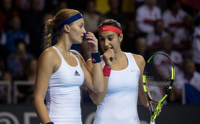 Kristina Mladenovič in Caroline Garcia sta izgubili odločilno tekmo dvojic v finalu pokala Fed
