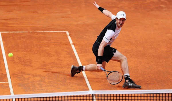 Andy Murray je v odlični formi na pesku.
