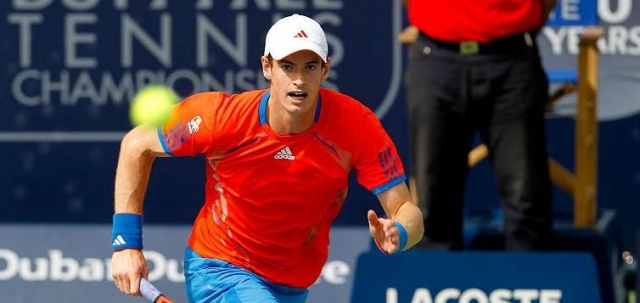 Škot Andy Murray je deklasiral vodilnega tenisača sveta Novaka Djokovića v polfinalu Dubaja