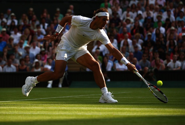 Rafael Nadal v svoji profesionalni karieri nikdar ni imel tako slabe sezone. Po izpadu v četrtfinalu Roland Garrosa, ga je v 2. krogu Wimbledona šokiral Dustin Brown.