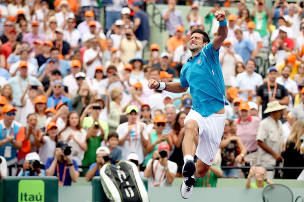 Novak Đokovič se veseli rekordne, 28. zmage na turnirjih serije ATP Masters
