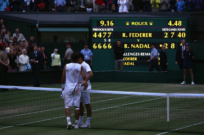 Roger Federer in rafael Nadal sta se nazadnje pomerila na Wimbledonu leta 2008, ko je po epskem obračunu zmagal Španec