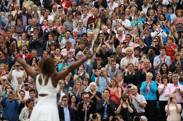 Serena Williams lovi 14. naslov na turnirjih za veliki slam