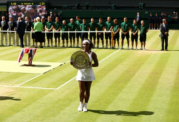 Serena Williams je šestič zmagala na Wimbledonu, v lasti pa ima 21 naslovov s turnirjev velike četverice