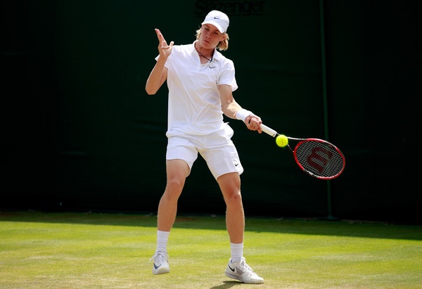 Denis Shapovalov je zmagovalec Wimbledona v mladinski konkurenci