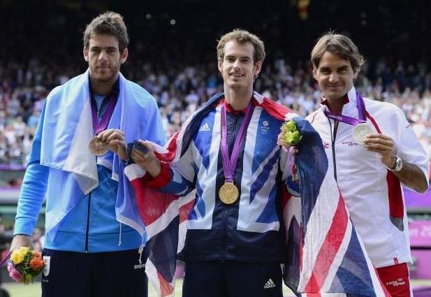 Dobitniki odličij na olimpijskem turnirju v Londonu  - Juan Martin del Potro (bron), Andy Murray (zlato), Roger Federer (srebro)