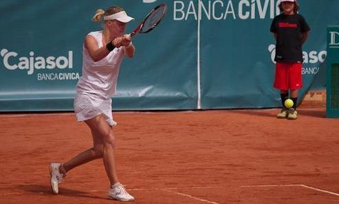 Zec Peškiričeva je WTA turnir v Caliju začela z zmago