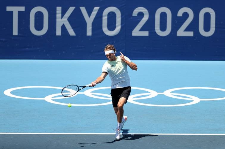 Aleksander Zverev je poskrbe za presenečenje, v polfinalu olimpijskega turnirja je izločil prvega favorita Novaka Đokoviča