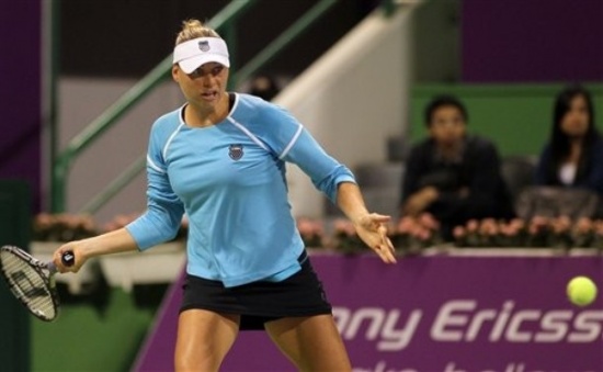 Zvonarjova je prva, ki je padla od visoko rangiranih tenisačic na turnirju v Indian Wellsu