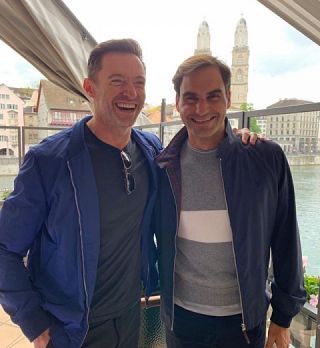 VIDEO! Hugh Jackman je kot prvi hollywoodski zvezdnik sprejel izziv Rogerja Federerja!