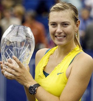 Marija Šarapova z lahkoto do naslova!