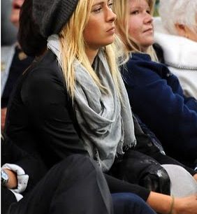 FOTO! Marija Šarapova je prišla v moderni opravi!