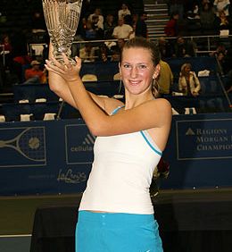 Victoria Azarenka kot hitri vlak do naslova!