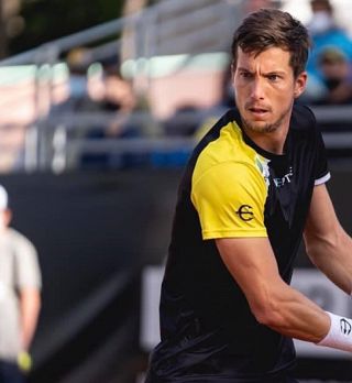 Bedene malo prekratek za 2. krog Queen'sa