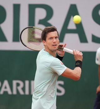 Bedene dobil uvodni krog na pariškem pesku