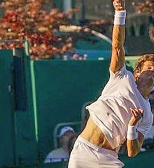 Aljaž Bedene po maratonskem obračunu petih nizov brez 3. kroga