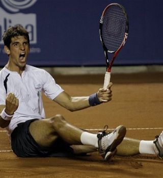 Thomaz Bellucci je prvi peščeni zmagovalec sezone!