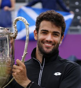 Berrettini zablestel na debiju v Queen'su in osvojil naslov