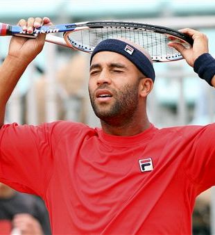 James Blake se je poslovil že prvi dan